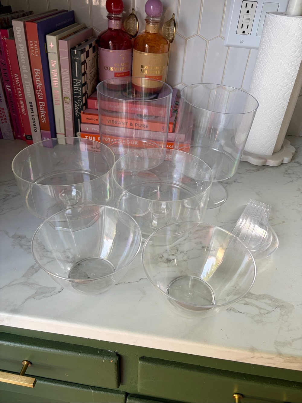 Clear Acrylic Party Bowl and Serving Set - Modern Transparent Tableware
